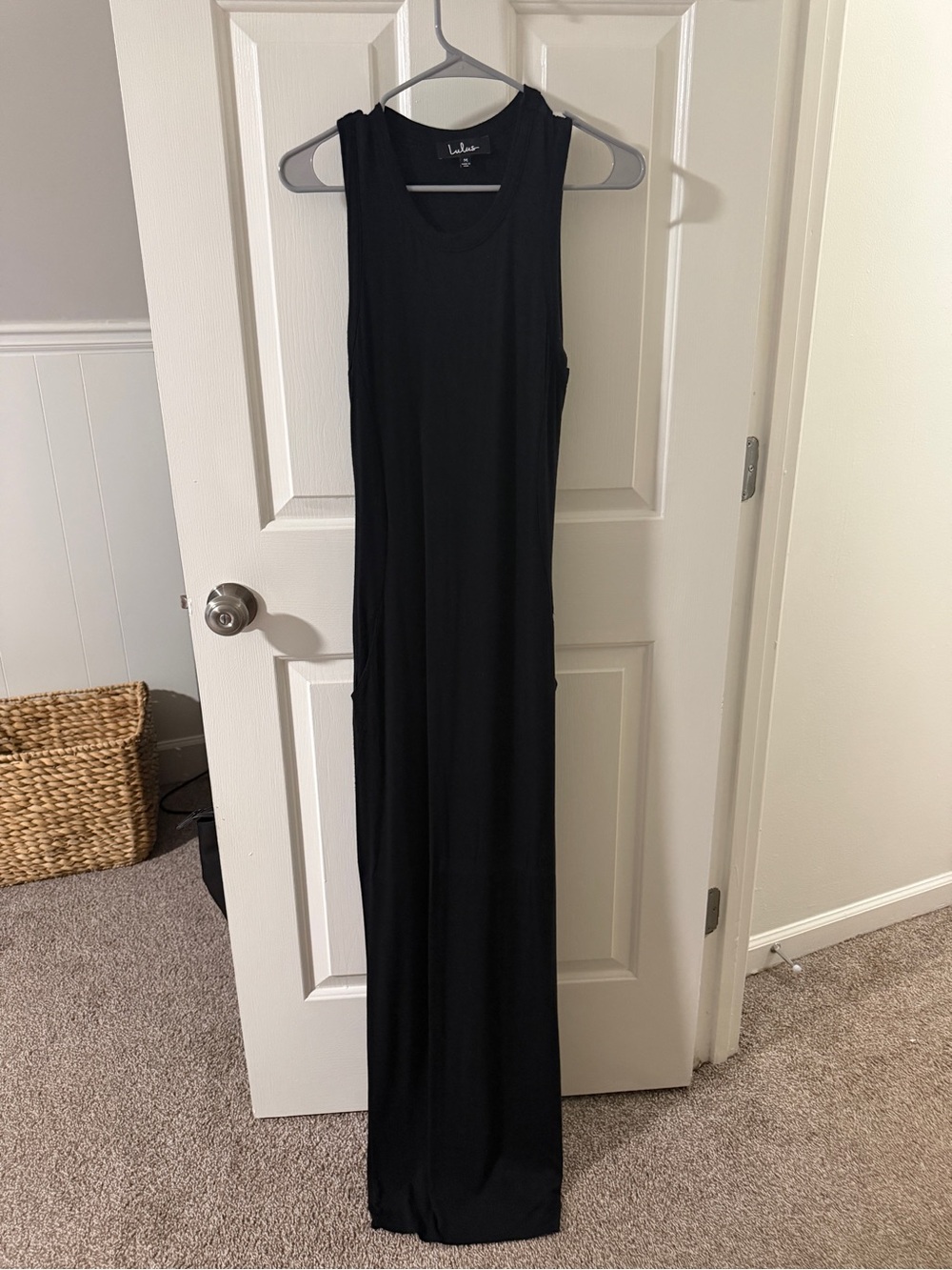 Lulu's Black Sleeveless Maxi Dress w pockets and slit